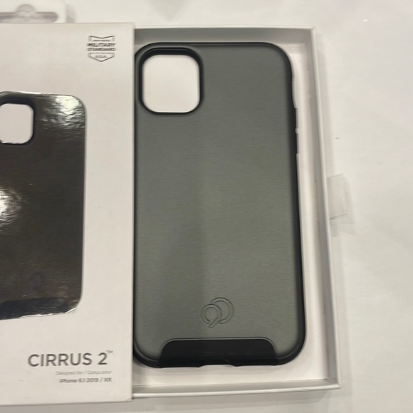 iPhone 11 case, military green, military standard - Picture 2 of 3